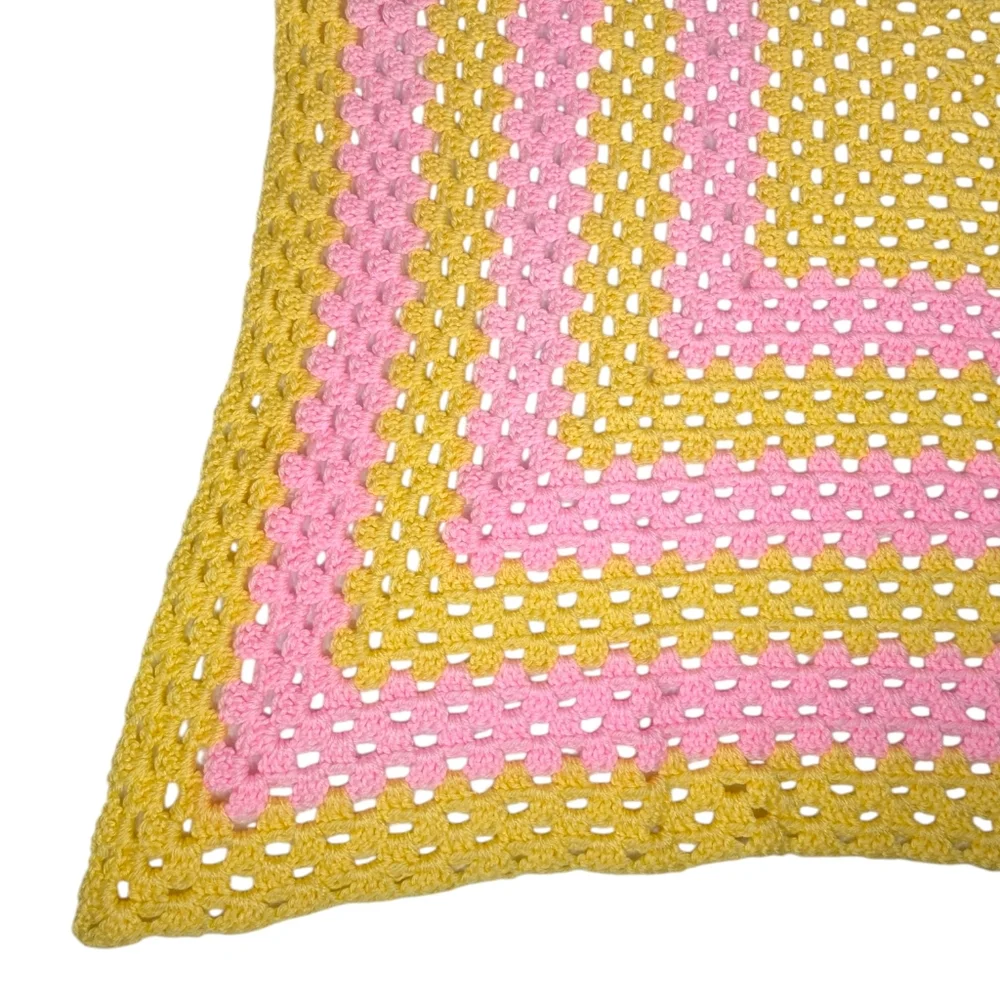Vintage Crochet Baby Blanket Granny Square Star Shaped Pink Yellow 37